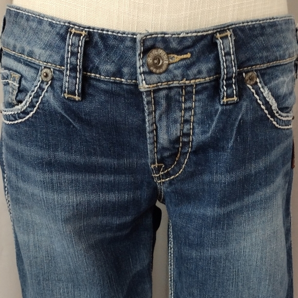 Silver Frances Capri Jeans. Size 30. - Picture 2 of 15